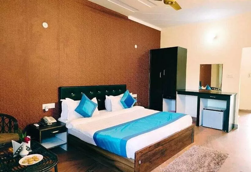 Hotelli Royals Moonlight Resort,corbett