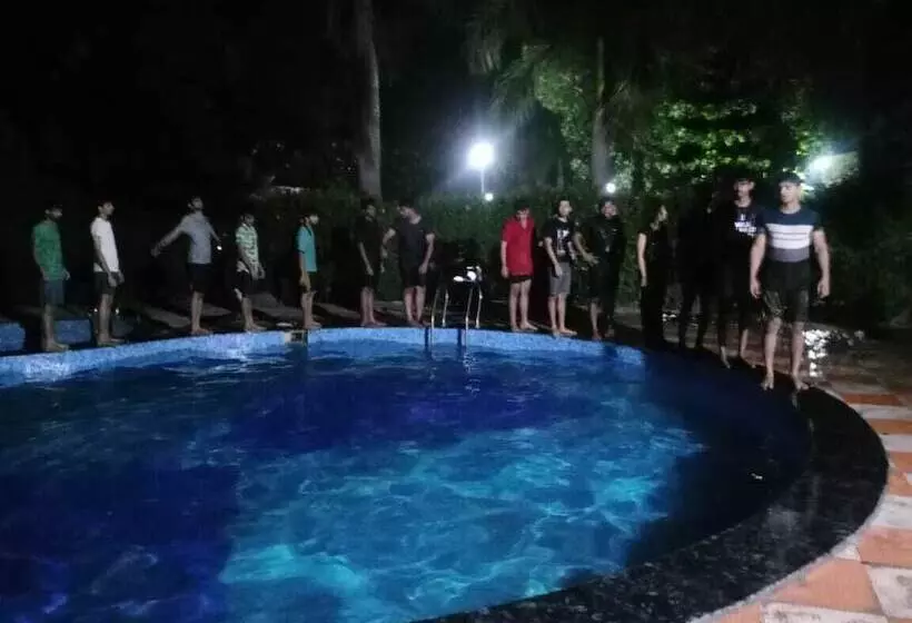 Hotelli Royals Moonlight Resort,corbett