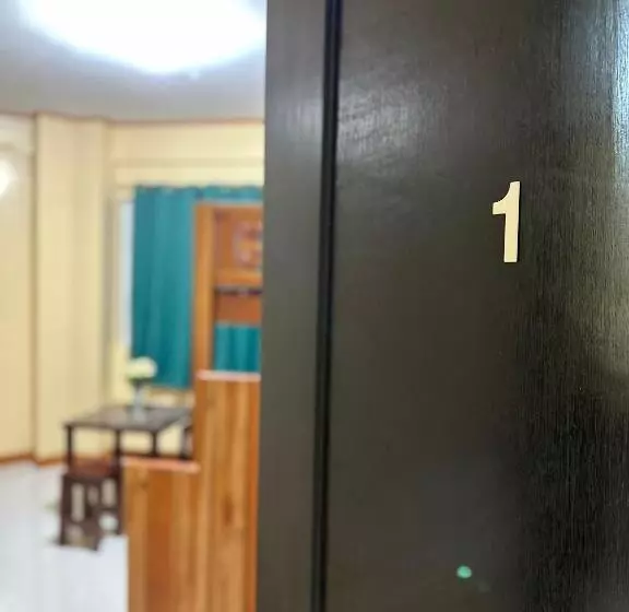 ホテル Suntrust 88 Unit Q Room 1