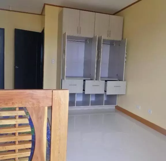 ホテル Suntrust 88 Unit Q Room 1