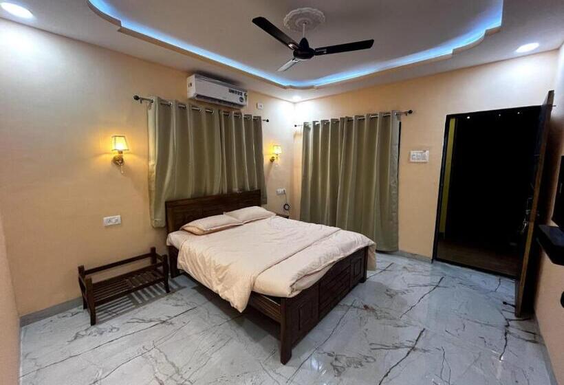 Hotel Tarangan Resort