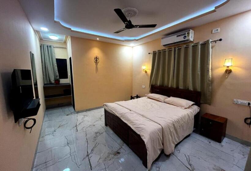 Hotel Tarangan Resort