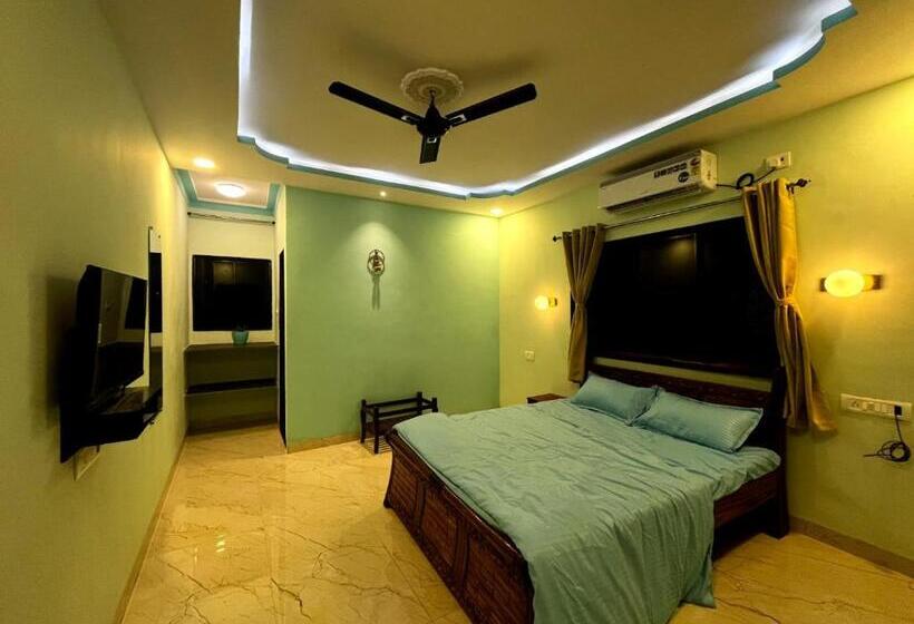 Hotel Tarangan Resort