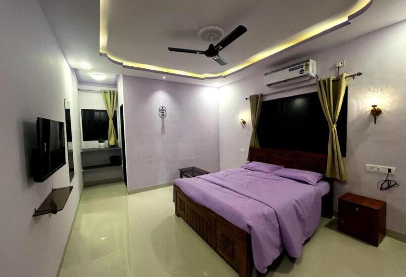 Hotel Tarangan Resort