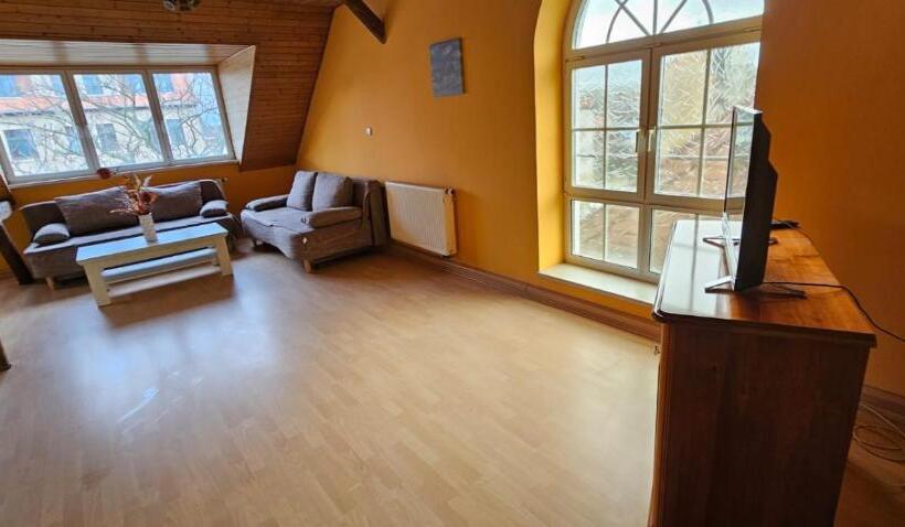 Отель La Famiglia