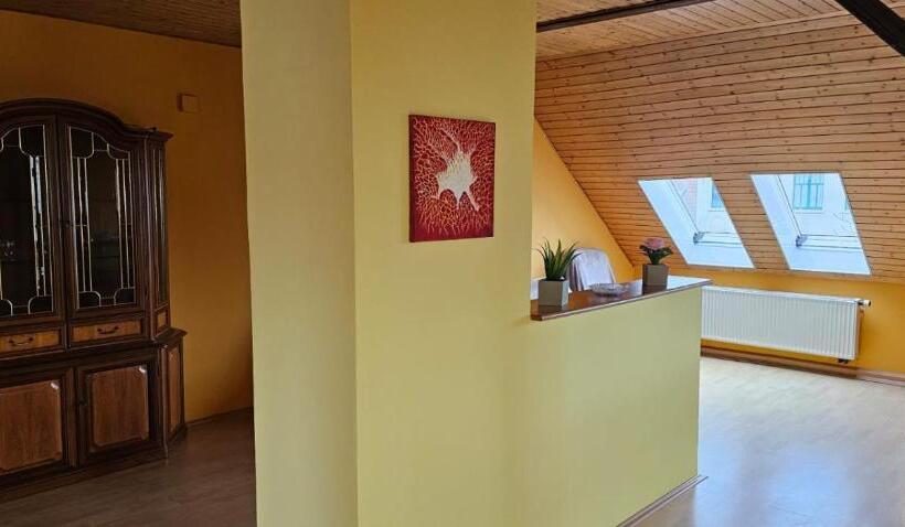 Отель La Famiglia