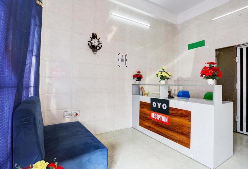 Oyo Flagship Hotel M. R Galaxy