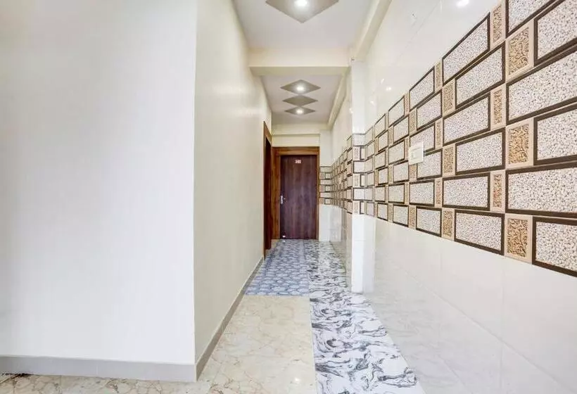 Oyo Flagship Hotel M. R Galaxy