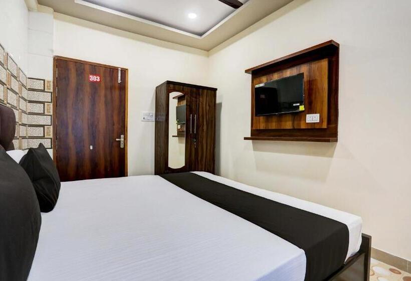 Oyo Flagship Hotel M. R Galaxy