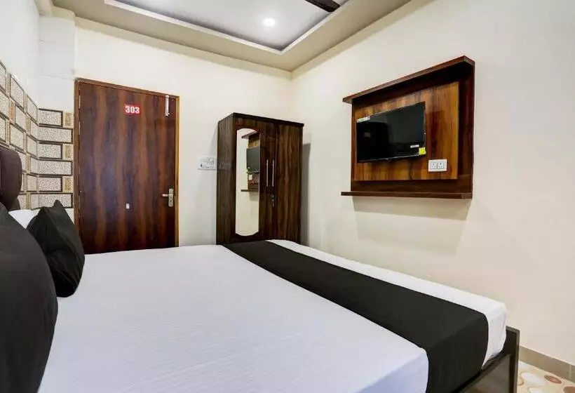 Oyo Flagship Hotel M. R Galaxy