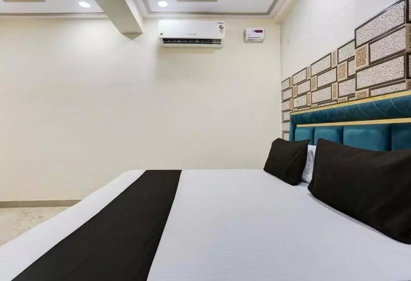 Oyo Flagship Hotel M. R Galaxy