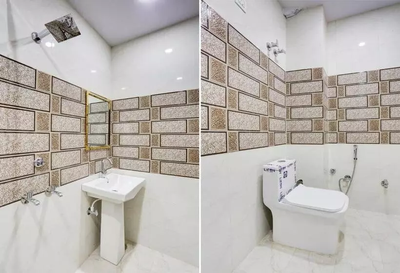 Oyo Flagship Hotel M. R Galaxy