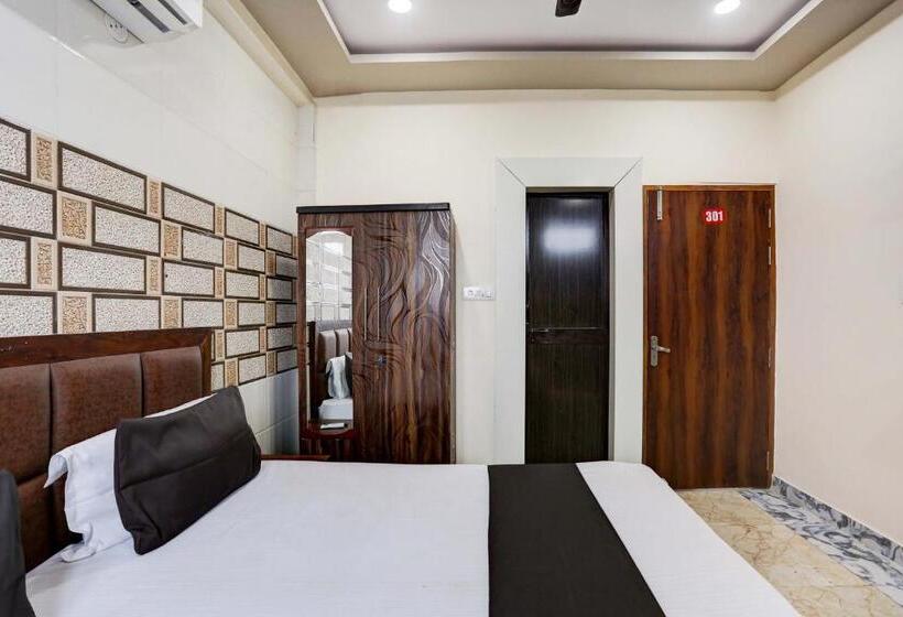 Oyo Flagship Hotel M. R Galaxy