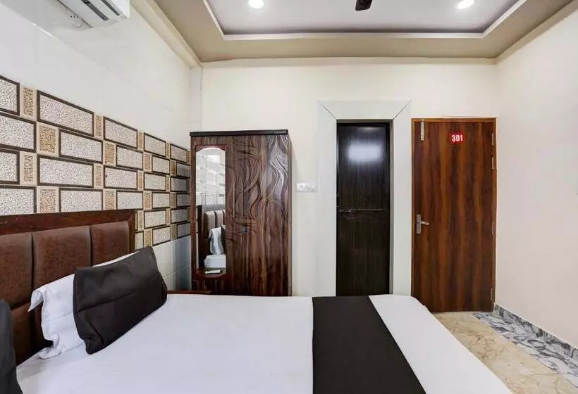 Oyo Flagship Hotel M. R Galaxy