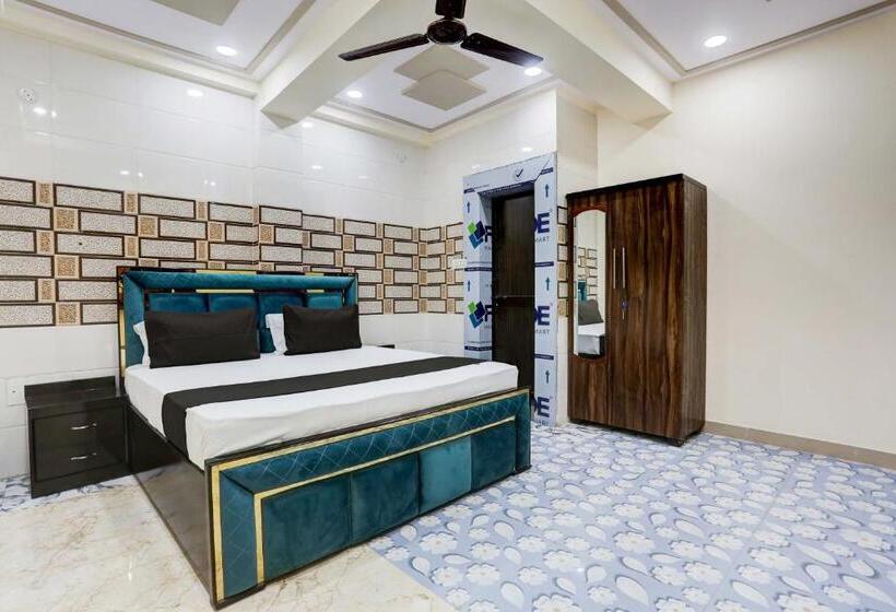 Oyo Flagship Hotel M. R Galaxy