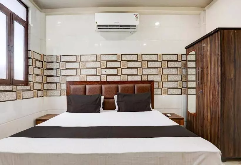 Oyo Flagship Hotel M. R Galaxy