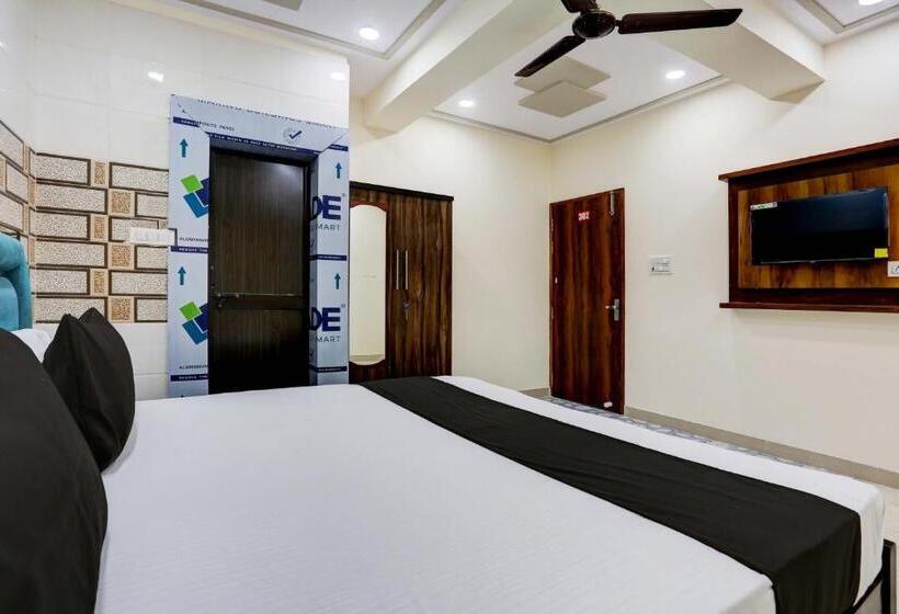 Oyo Flagship Hotel M. R Galaxy