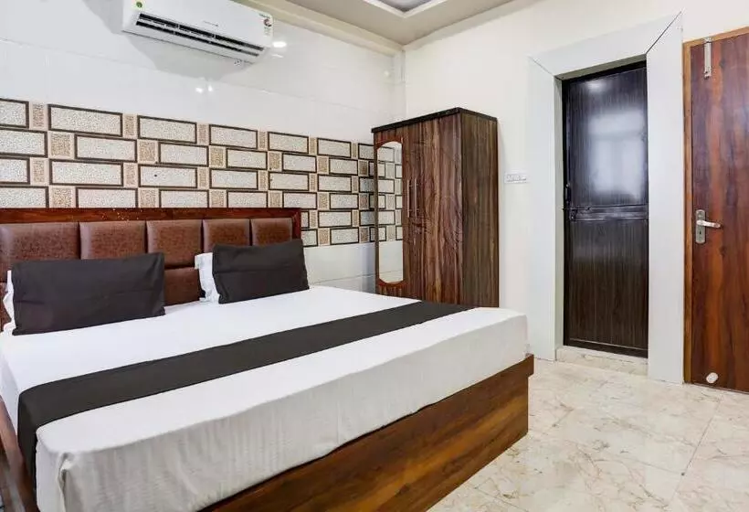 Oyo Flagship Hotel M. R Galaxy