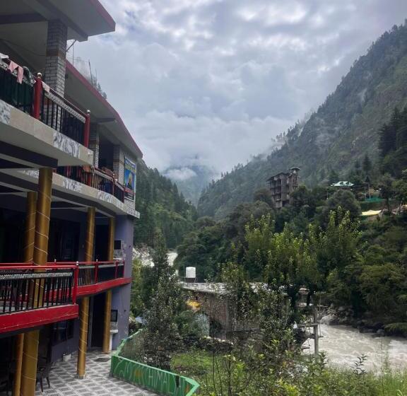 ペンション Himalyan Hideout River Side