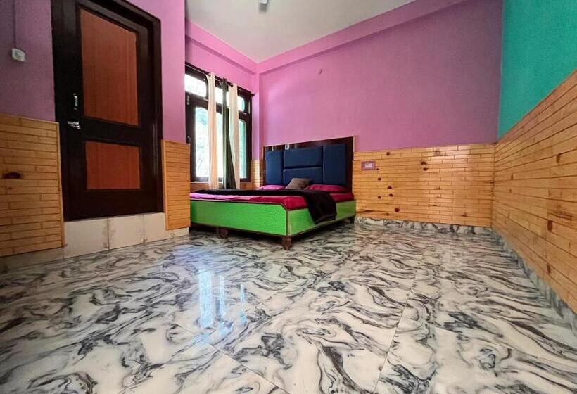 ペンション Himalyan Hideout River Side