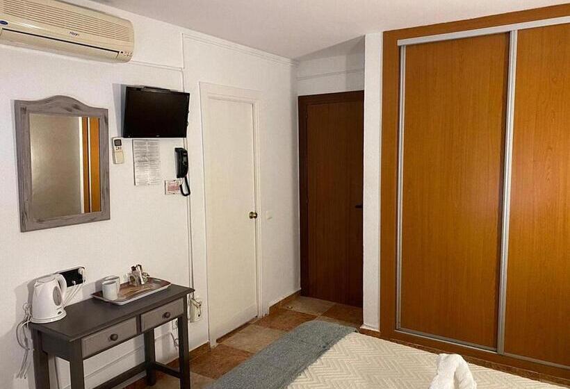 膳宿费 Virgen Del Rocío