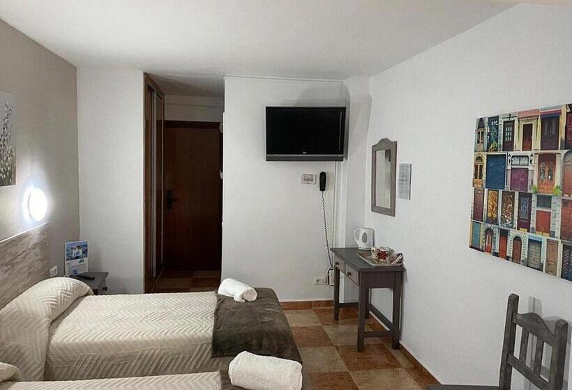 膳宿费 Virgen Del Rocío