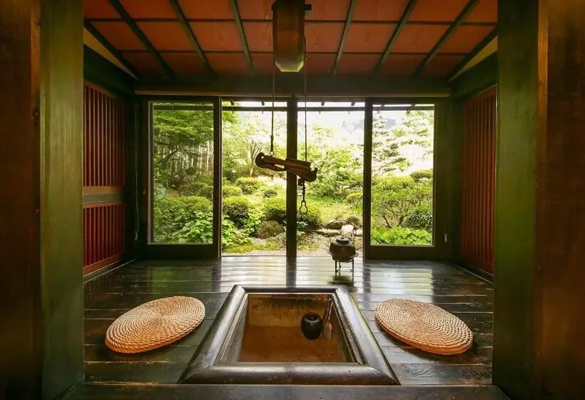 Ryokan 川魚・山菜料理　和田屋