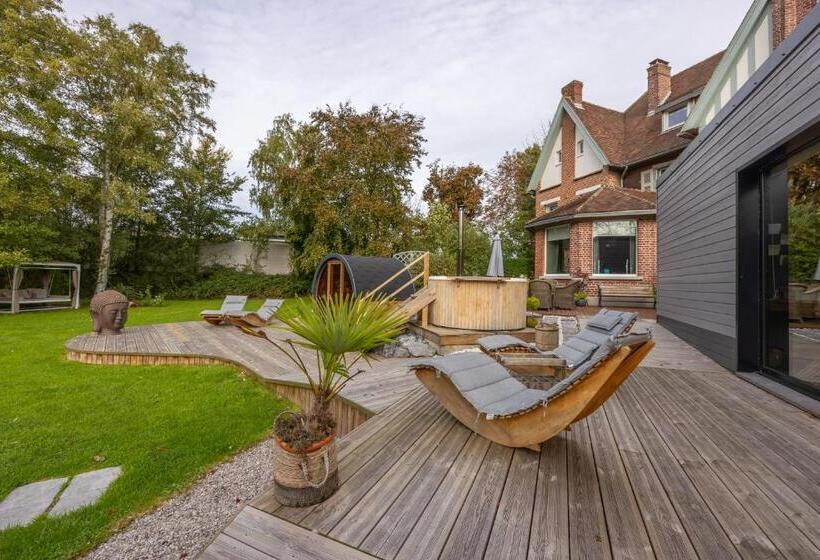 مبيت وإفطار Au Petit Manoir