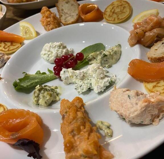 مبيت وإفطار Au Petit Manoir