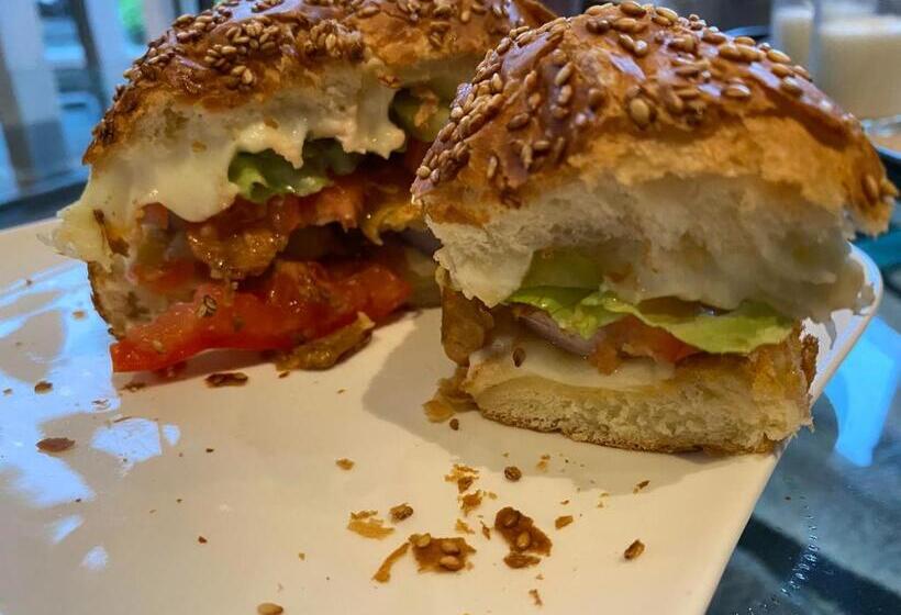 مبيت وإفطار Au Petit Manoir