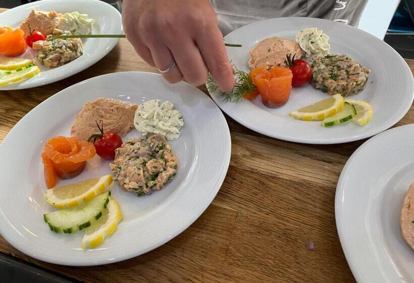 مبيت وإفطار Au Petit Manoir