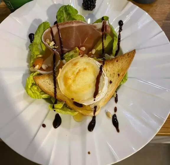 ベッドアンドブレックファースト Au Petit Manoir
