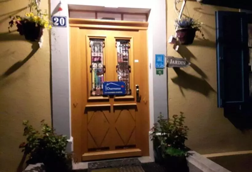 Aamiaismajoitus (B&B) Les Volets Bleus Alsace Vosges