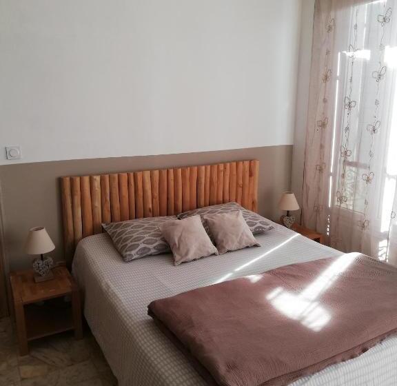 住宿加早餐  Maison D'hôtes Le Jas Vieux