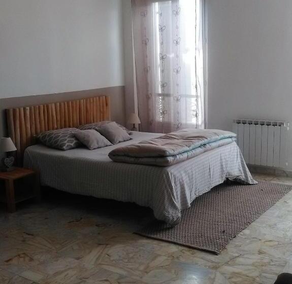 住宿加早餐  Maison D'hôtes Le Jas Vieux