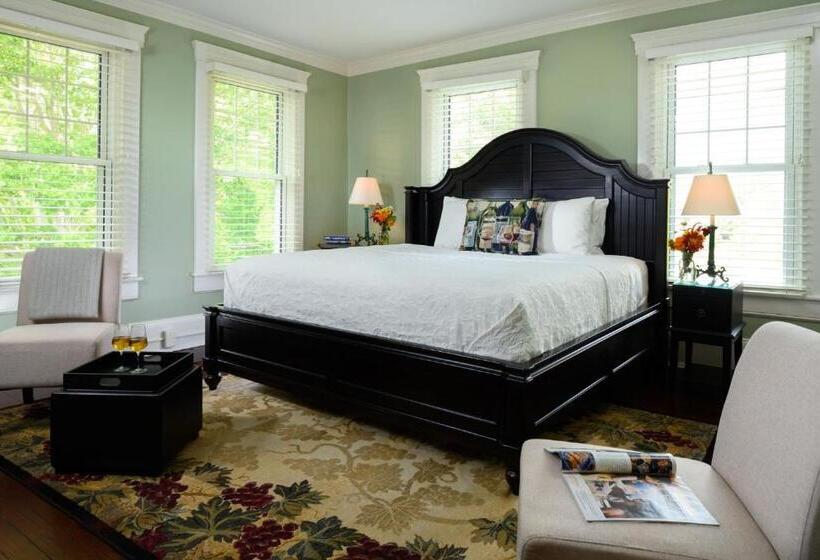 Bed and Breakfast Steeles Tavern Manor