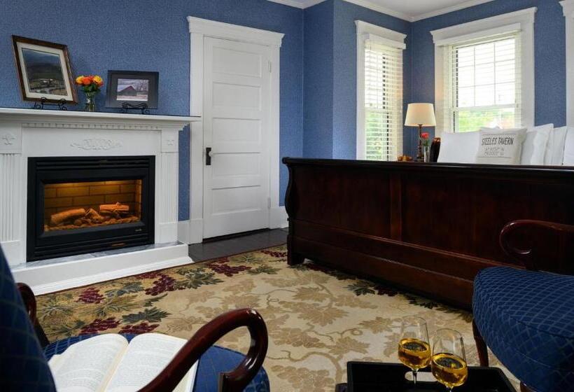 Bed and Breakfast Steeles Tavern Manor