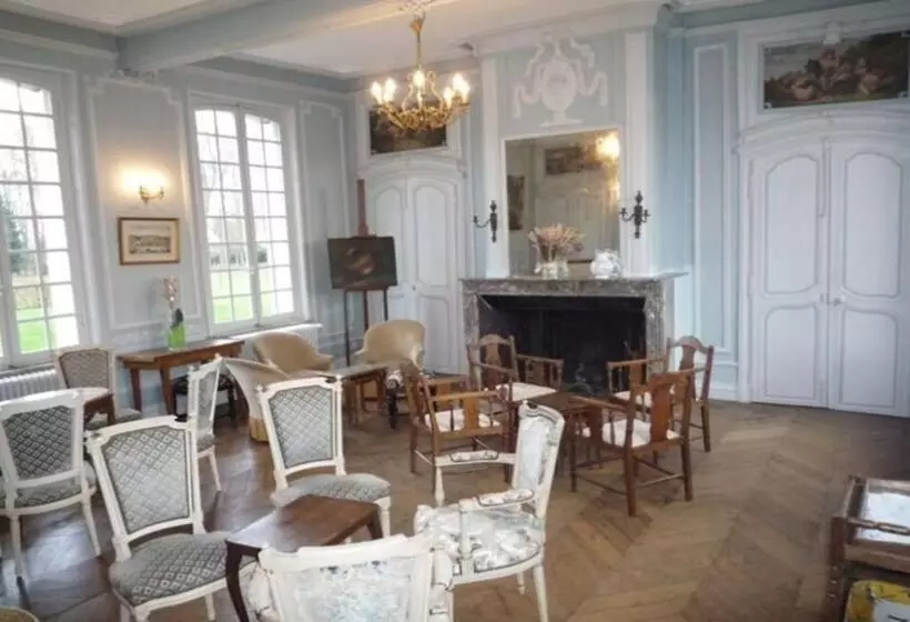 ホテル Château De Behen