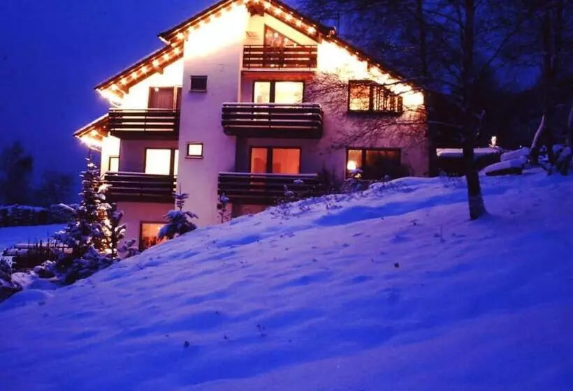 Hotelli Gästehaus Heller