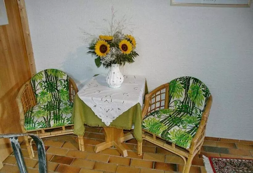 Hotelli Gästehaus Heller