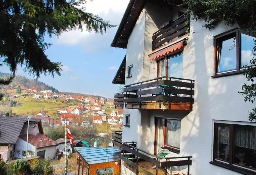 Hotelli Gästehaus Heller