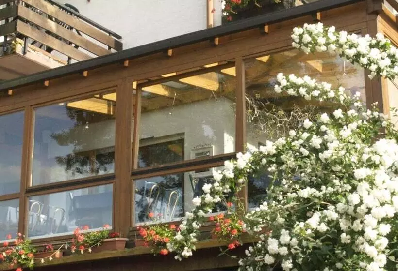 Hotelli Gästehaus Heller
