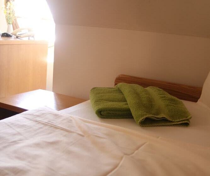 فندق Gästehäuser St. Marienthal