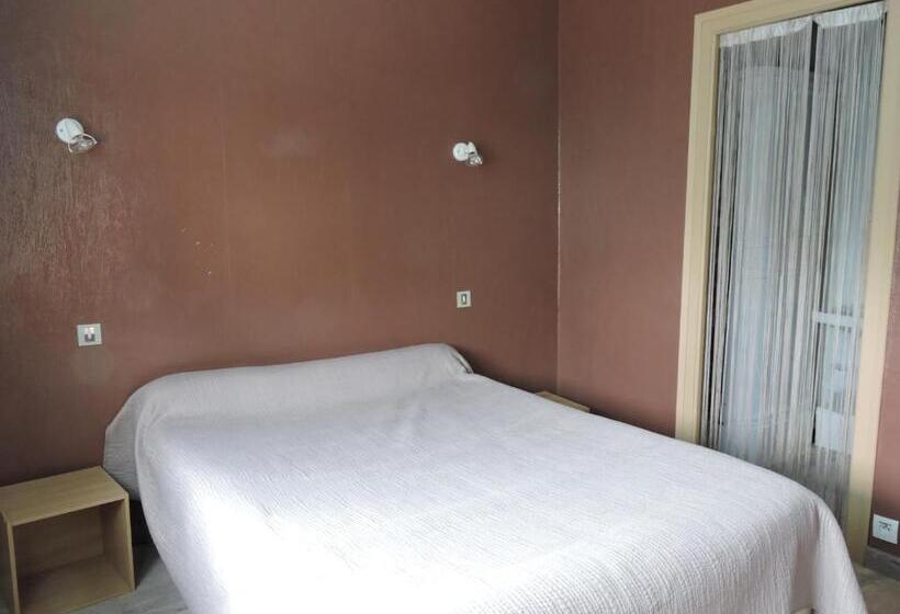 酒店 Les Voyageurs