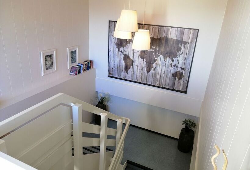 پانسیون Lyngas Guesthouse