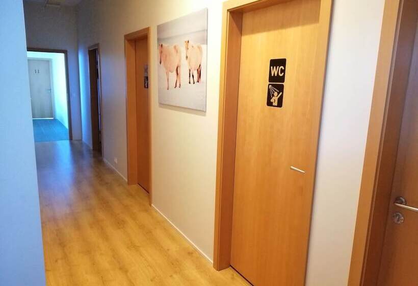 پانسیون Lyngas Guesthouse