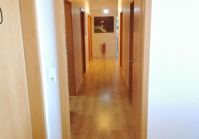 پانسیون Lyngas Guesthouse