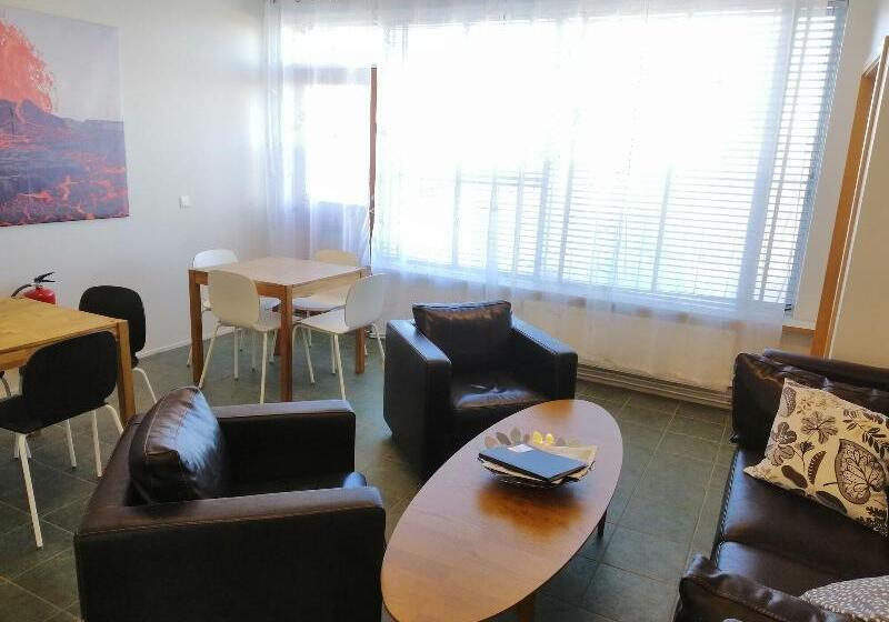 پانسیون Lyngas Guesthouse