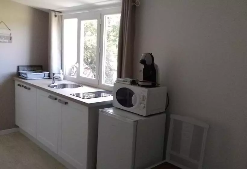 Aamiaismajoitus (B&B) Chambre D Hotes La Barrière