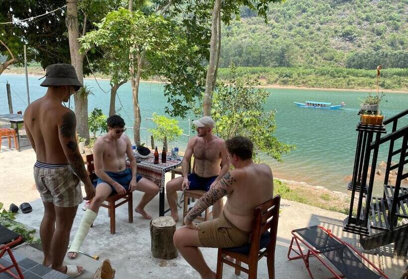 تختخواب و صبحانه Little Rock Homestay